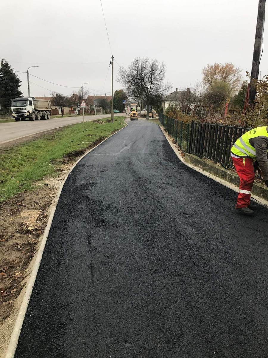 Járda és bekötőút aszfaltozás